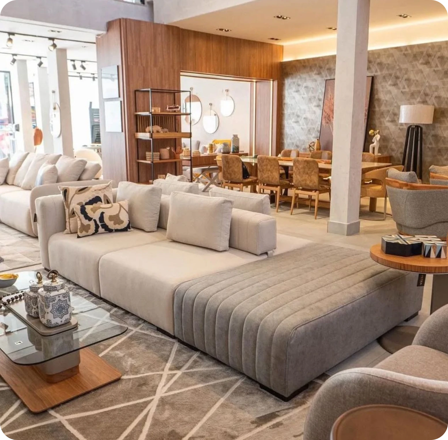 Sofás e salas de jantar que transformam o seu lar